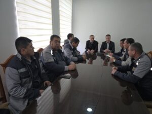 Навоий вилоят суди судьялари томонидан “Меҳнат шартномасини бекор қилишда қонунчиликни қўллаш амалиёти ҳамда меҳнат шартномаси тарафларининг моддий жавобгарлиги” мавзусида ўтказилган семинар тафсилотлари